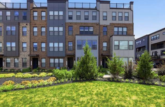 Modern 2BR/2.5BA Townhome in Ashburn photos photos