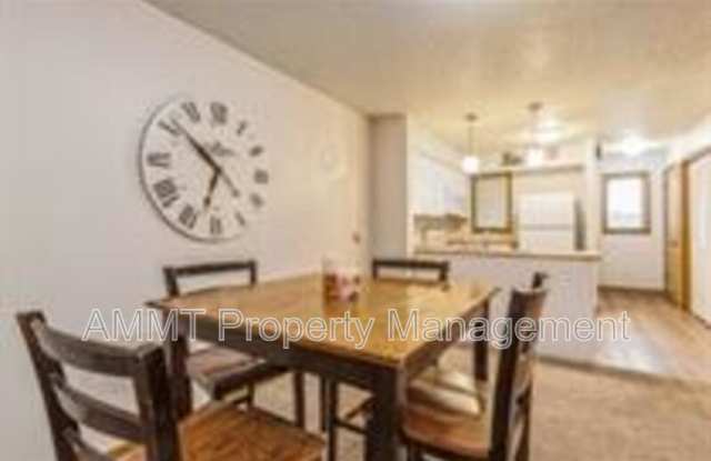 740 Westwinds Drive #2 Gallery 2