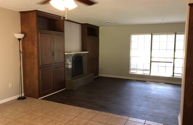 4545 Ridgewood Drive Gallery 2