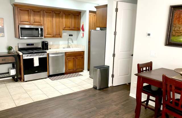 6601 E PARADISE (Garden Apartment) Drive Gallery 3