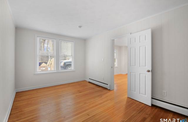 5 Wood Court Gallery 2
