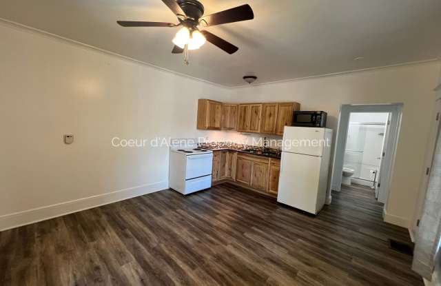 2 bed apartment 6 blocks from Sherman Ave! Gallery 3