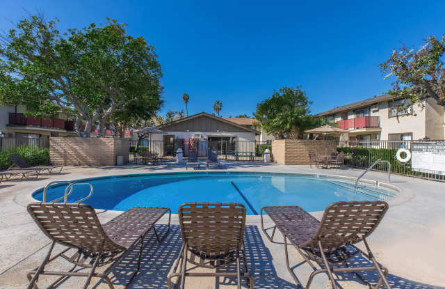 Del Amo Apartment Homes Gallery 3