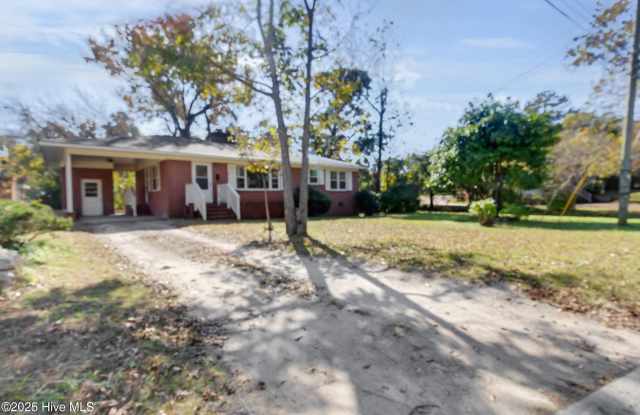 1311 Beaufort Street - 1311 Beaufort Street, New Bern, NC 28560