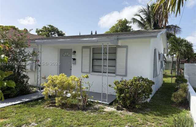 613 NW 5 CT Gallery 3