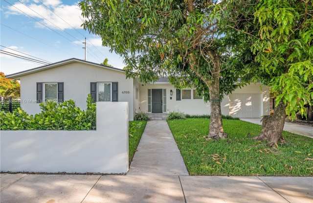 6700 SW 49th Ter photos photos