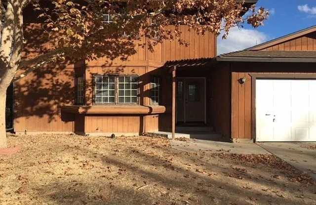 Spacious 5 Bedroom Home in NW Reno photos photos