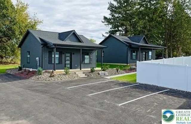 1511 Lincoln Street unit: B - 1511 Lincoln Street, North Catasauqua, PA 18032