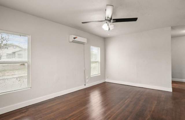 2303 Burnet Gallery 2
