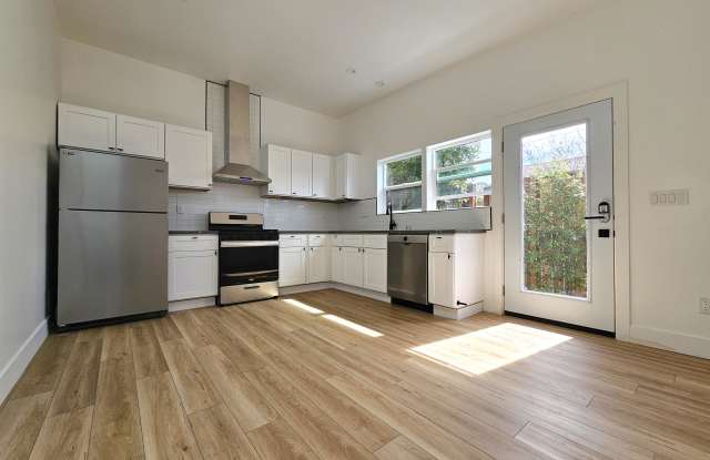 2711 West 60th Street photos photos