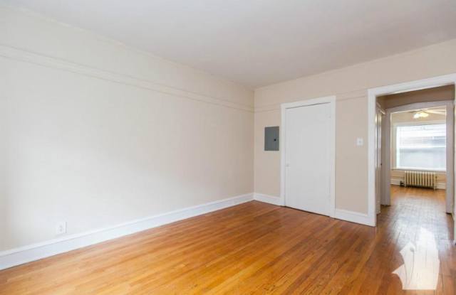 634 W Arlington Pl Gallery 4