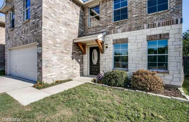 2225 Splendor Ct Gallery 2