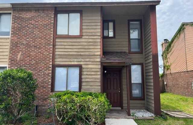 11252 SHADY GLEN DR - 11252 Shady Glen Drive, Jacksonville, FL 32257