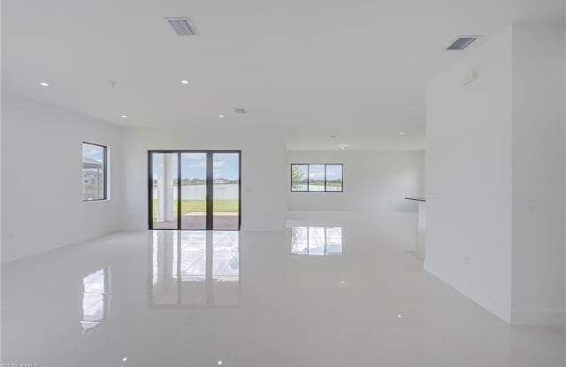 4775 Quercia Dr Gallery 4