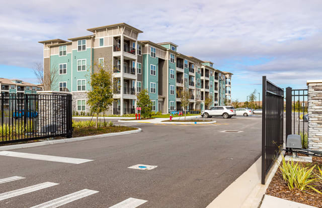 San Mateo Crossing Gallery 2