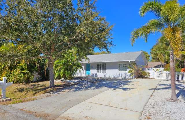 Annual Unfurnished South Venice Home with convenient location for Venice and Englewood and minutes from Manasota Key  Beach! photos photos
