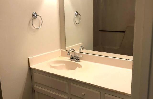 Spacious 1 BR/1 Bath photos photos