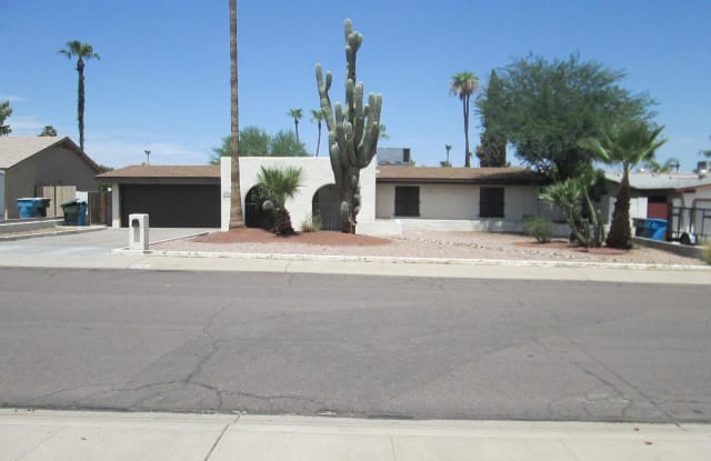 2526 E SAHUARO Drive - 2526 East Sahuaro Drive, Phoenix, AZ 85028