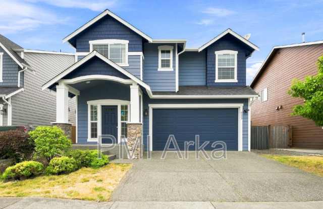 633 Ilwaco Pl NE Gallery 2