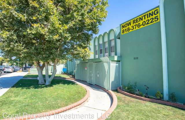 Roscoe Apartments photos photos