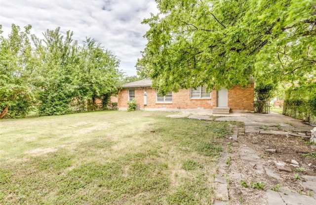 1456 Templecliff Drive Gallery 2