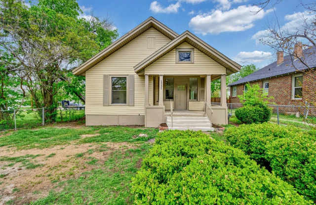 Well-maintained 3BD 2BA Home in Waco - Available in May! photos photos