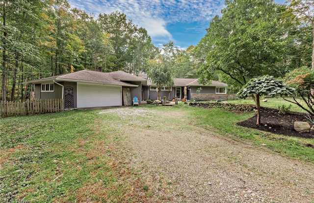 8165 Chagrin Mills Road Gallery 2