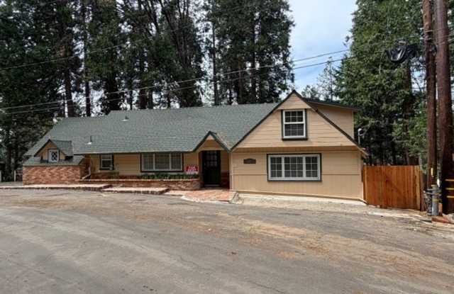 Charming 3-Bedroom Home in the Heart of Twain Harte photos photos