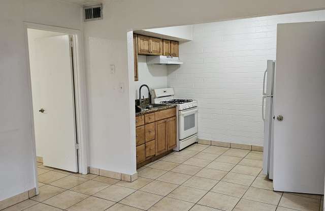 581 S. California St. - 4 photos photos