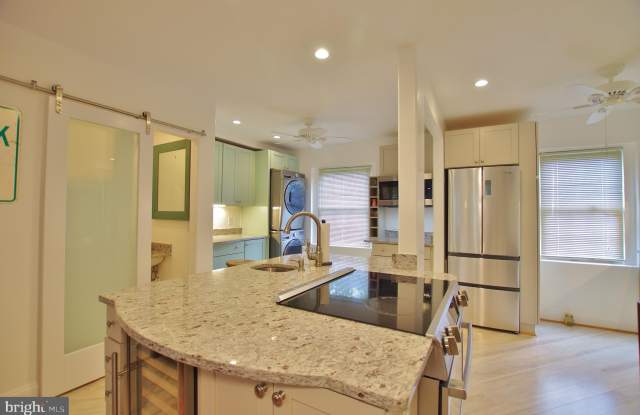 2407 ARLINGTON Boulevard unit: 102 photos photos