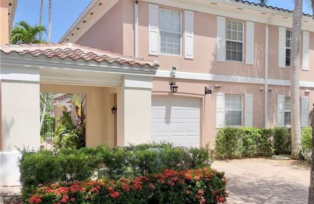 5669 Cove Cir Gallery 1