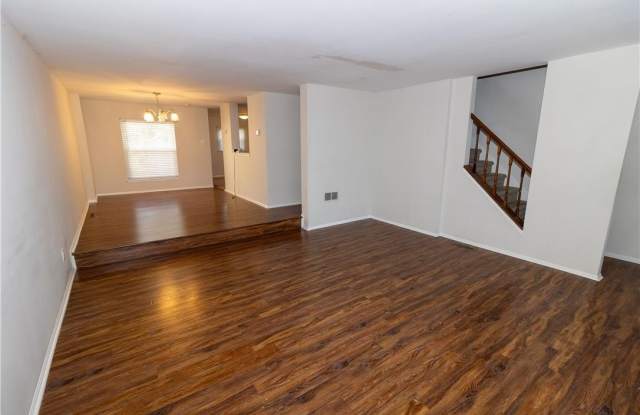 1619 Shenandoah Court Gallery 4
