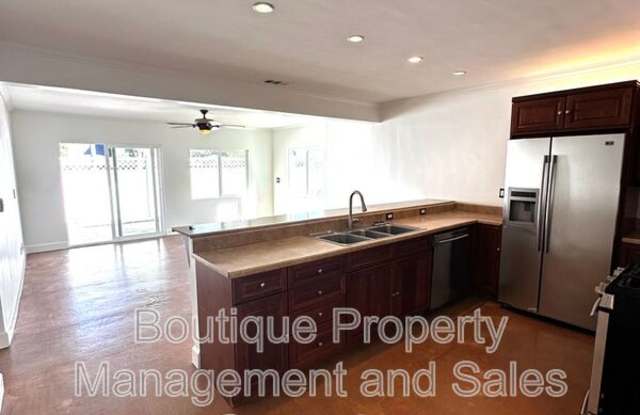 2285 Santa Ana Gallery 2