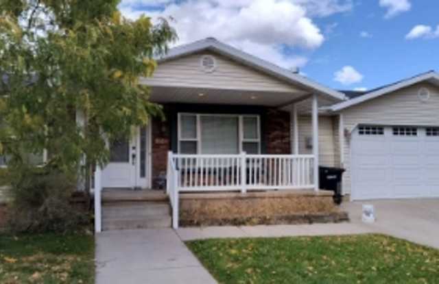 1250 South Pinewood Way - Student Housing photos photos