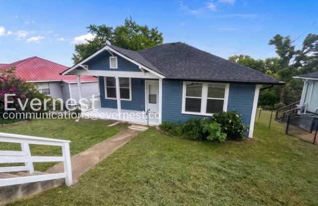 3646 Crompton Street photos photos