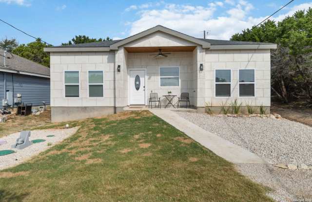 567 Hummingbird - 567 Hummingbird Hill, Canyon Lake, TX 78133