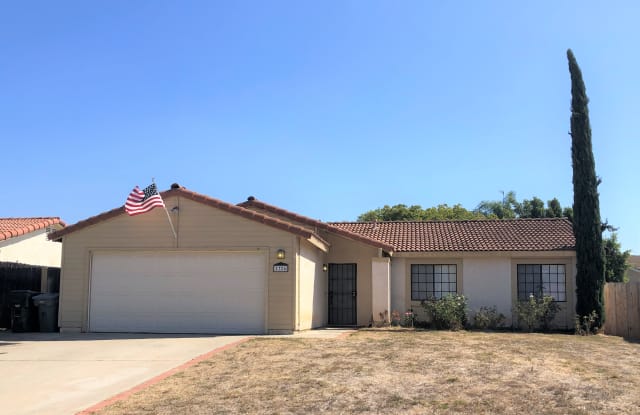 1726 Katy Place - 1726 Katy Place, Escondido, CA 92026