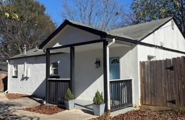 1076 Grant Way SE photos photos