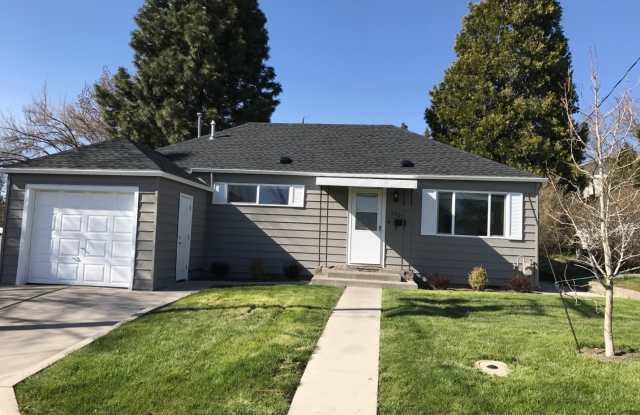 Great home near OIT and Hospital - 1809 Birch Street, Klamath Falls, OR 97601