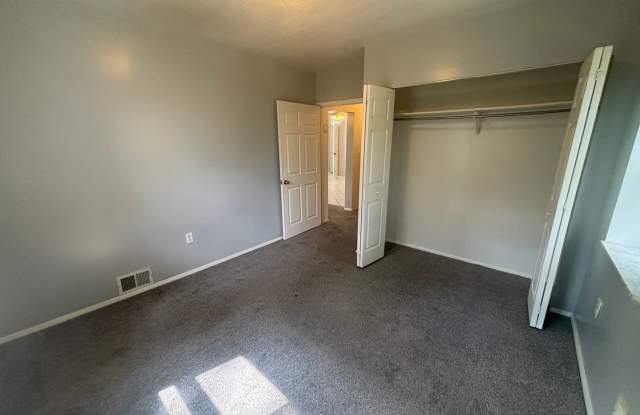 3 bedroom with Office For Rent in Bellevue! Gallery 4