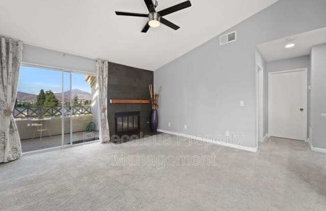 2035 Lakeridge Circle photos photos