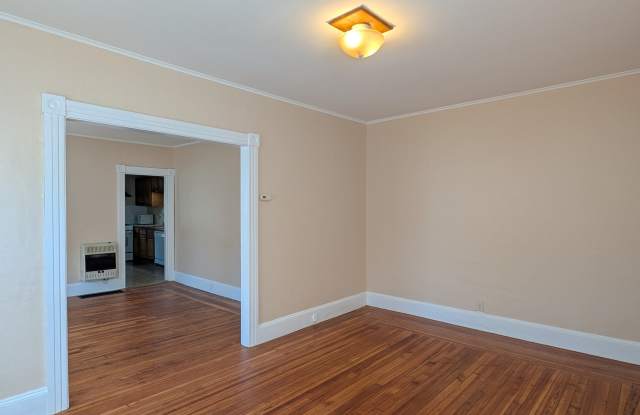 24 Thompson Court Gallery 3