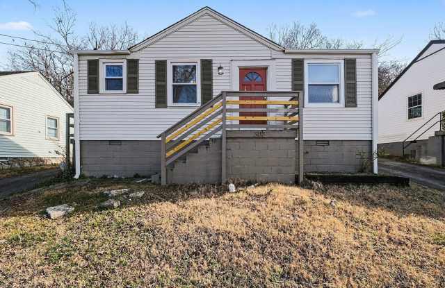 Adorable 2 Bedroom 1 Bath Home in Sylvan Heights! photos photos