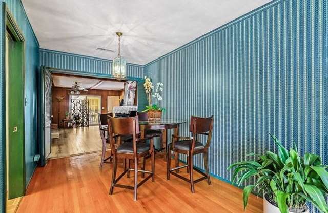 6948 N Ferncroft Ave Gallery 4