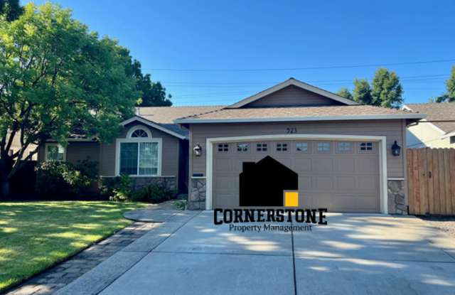 923 Hampton Way photos photos