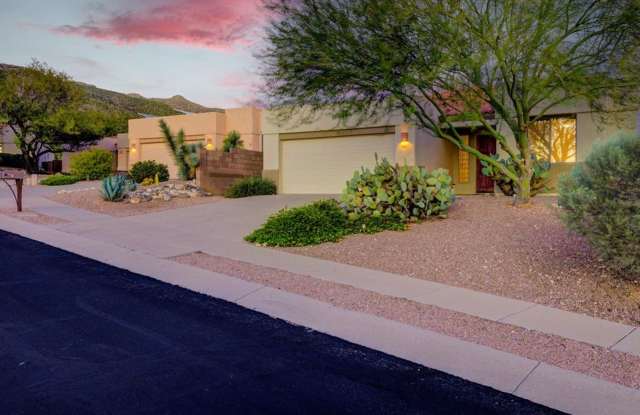 3 Bedroom 2 Bathroom + Den Gated Community: Sabino Springs and the AZ National Golf Course photos photos 3 Bedroom 2 Bathroom + Den Gated Community: Sabino Springs and the AZ National Golf Course photos photos