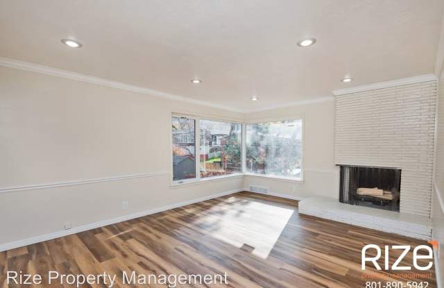 2790 E 4135 South Gallery 3
