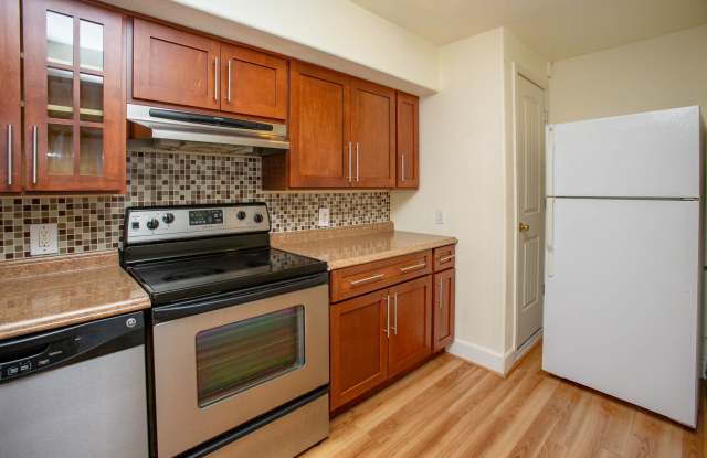 2136 Alki Avenue Southwest#103 - 2136 Alki Avenue Southwest, Seattle, WA 98116