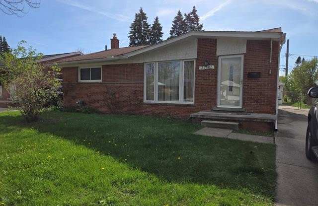 29607 Howard Avenue photos photos