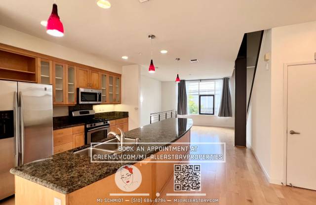 Contemporary three-story Live/Work Townhouse in the sought after Liquid Sugar Development! photos photos